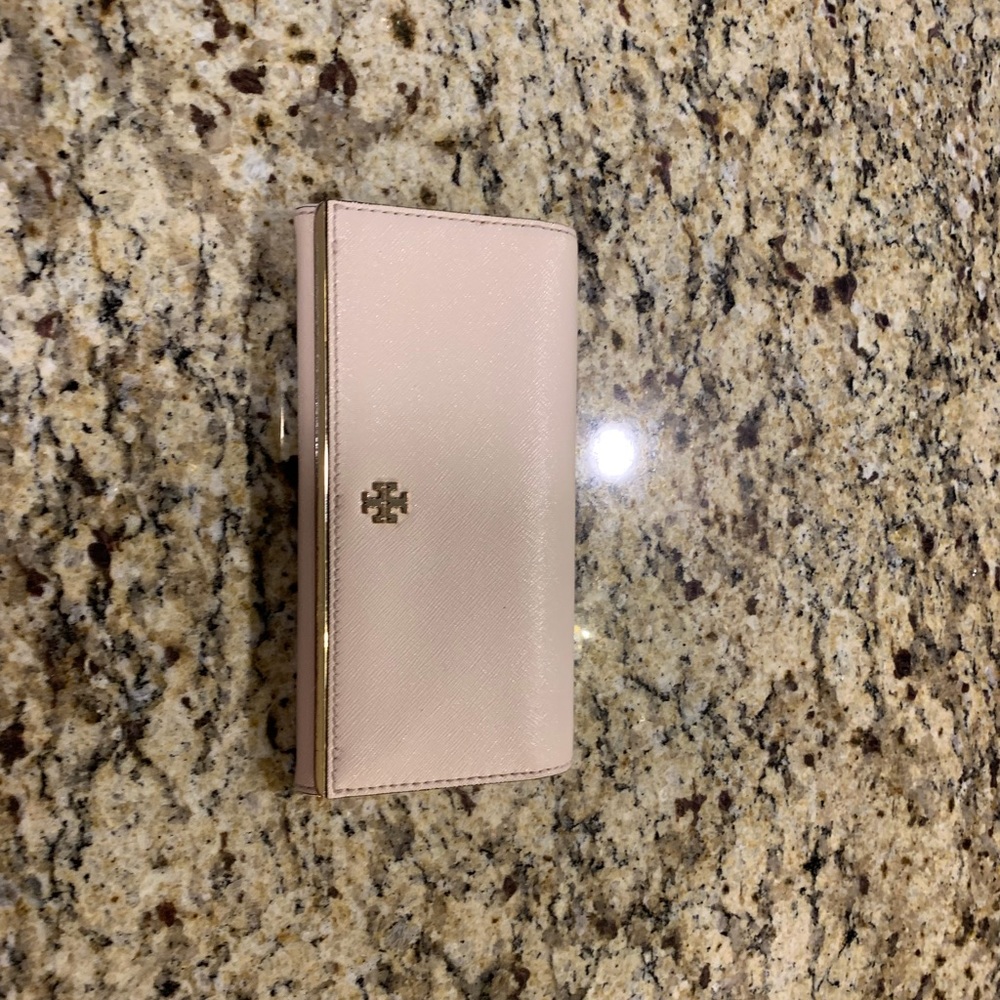Tory Burch light gray wallet